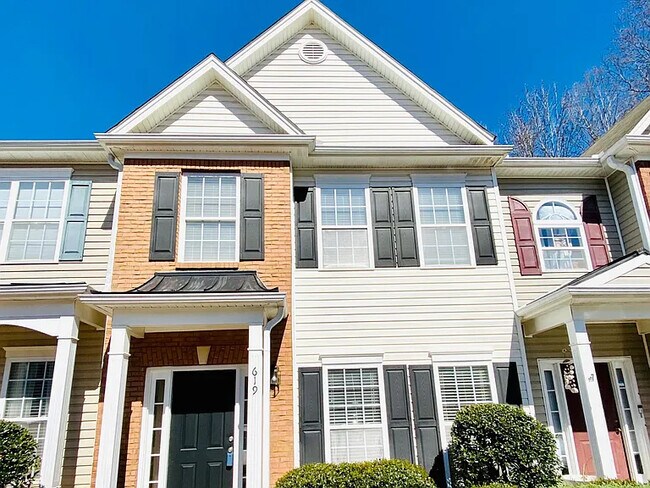 Foto del edificio - 619 Kenridge Way
