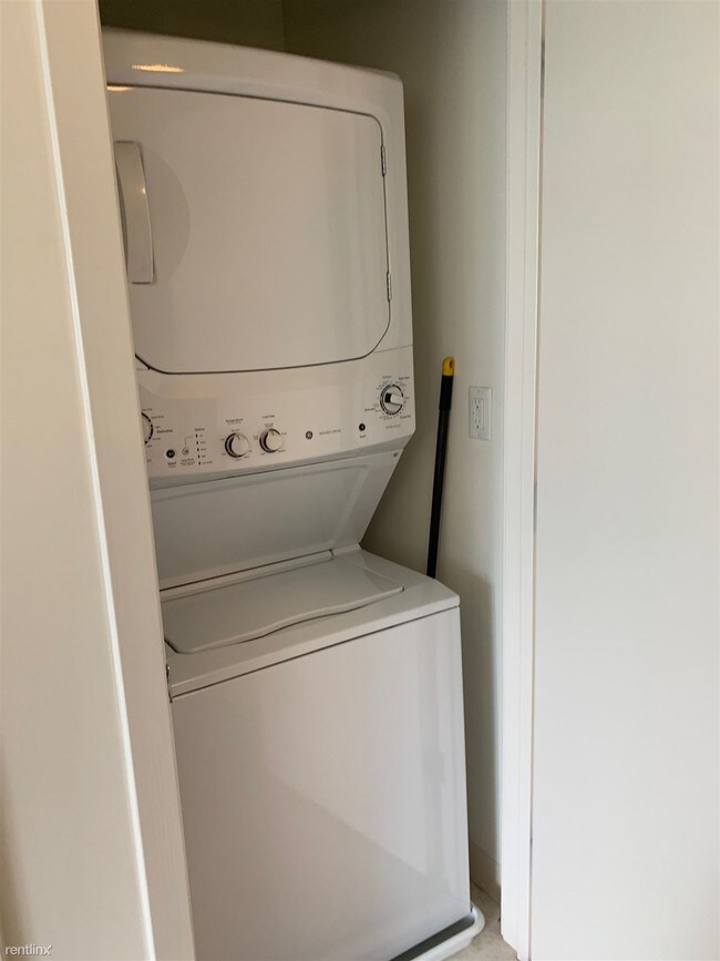 Foto del edificio - 135 Heard St