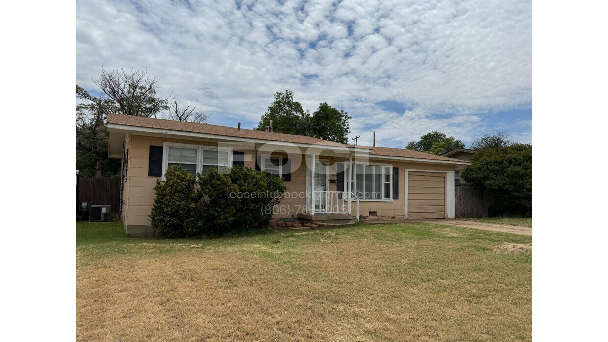 Primary Photo - Cute 2-bedroom 1 bath, Centrally Located
