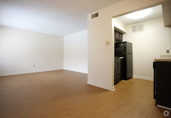 1 Bedroom / 1 Bath -550 SF - Cambridge Apartments