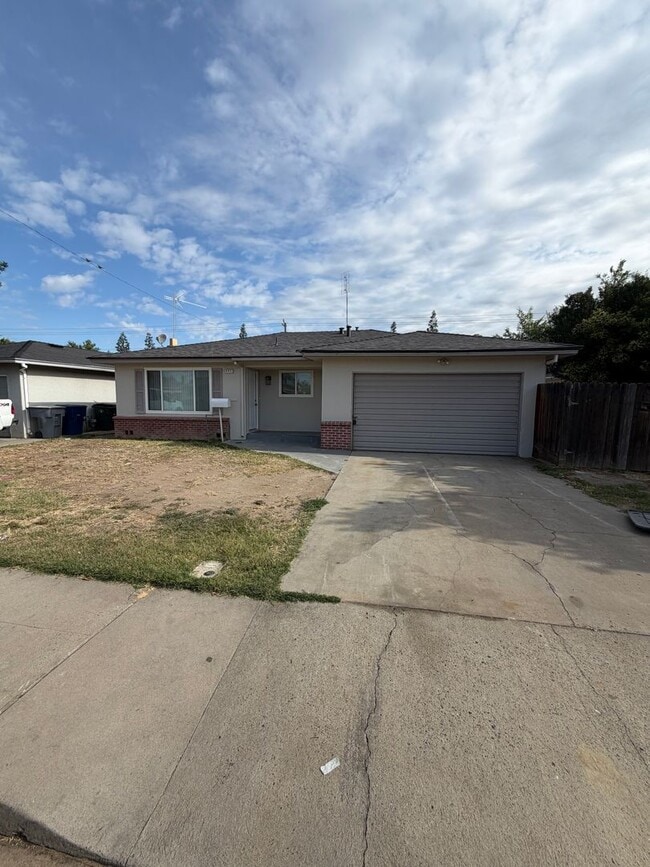 Building Photo - 445 W San Gabriel Ave