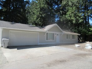 Building Photo - 26631 Timberlane Dr SE