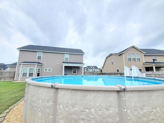 Foto del edificio - Gorgeous Home In Turnberry Subdivision