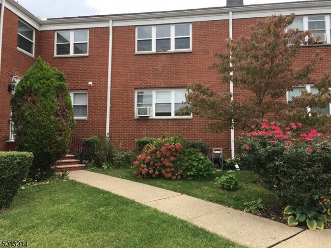 Foto del edificio - 284 Claremont Ave