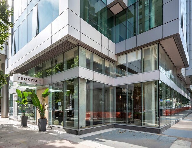 Local comercial en planta baja de 300 Spear St - The Infinity