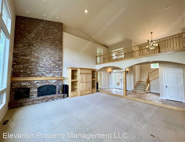 Foto del edificio - 4 br, 4.5 bath House - 3069 NW Duffy Dr