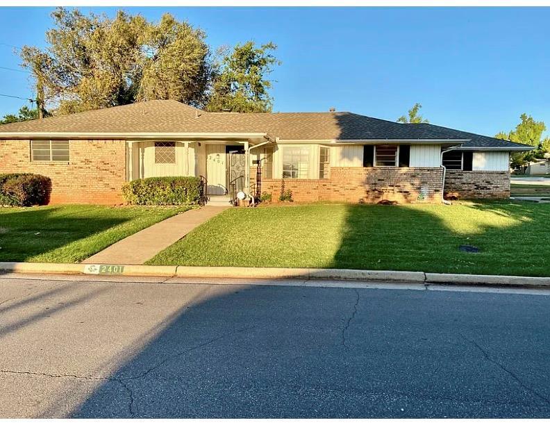 Primary Photo - 2401 NW 43rd Cir