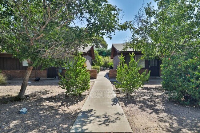 Foto del edificio - 2323 S College Ave