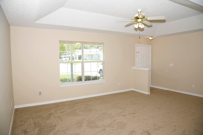 Building Photo - 645 Jerrells Ave