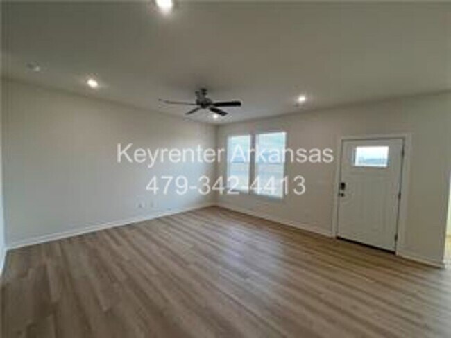 Foto del edificio - Amazing 3 Bedroom - 3.5 Bathroom in Fayetteville!