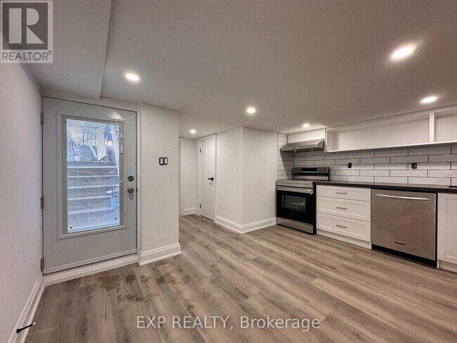 Photo du bâtiment - 143 Gladstone Ave