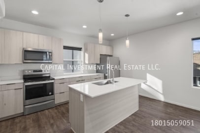 Photo - 1689 S W Temple St Townhome