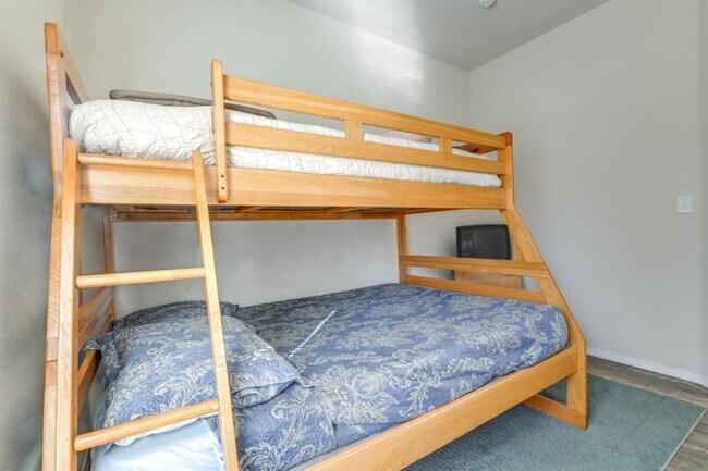 Foto del edificio - 37464 Modoc Point Rd