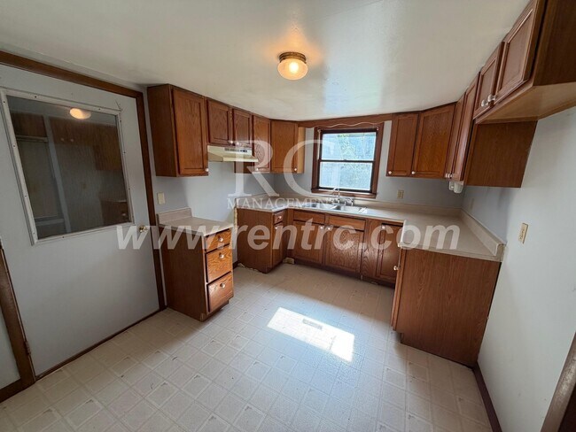 Building Photo - 23 Brewer-