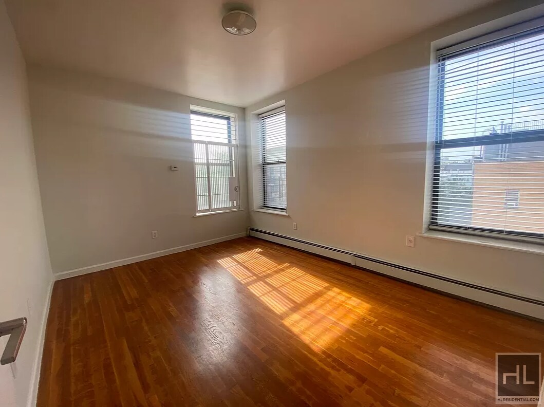 Primary Photo - CLIFTON PLACE