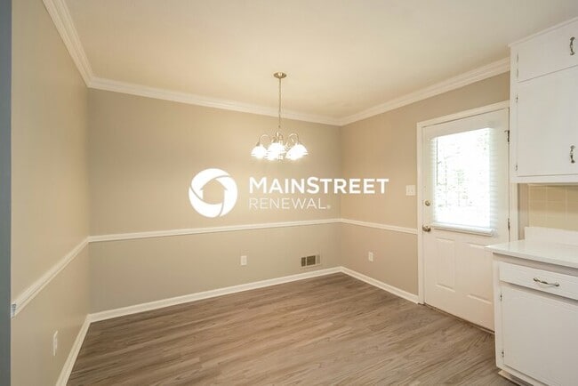 Building Photo - 3 Bedroom Pet-Friendly Home in Duluth, GA with Main Street Renewal