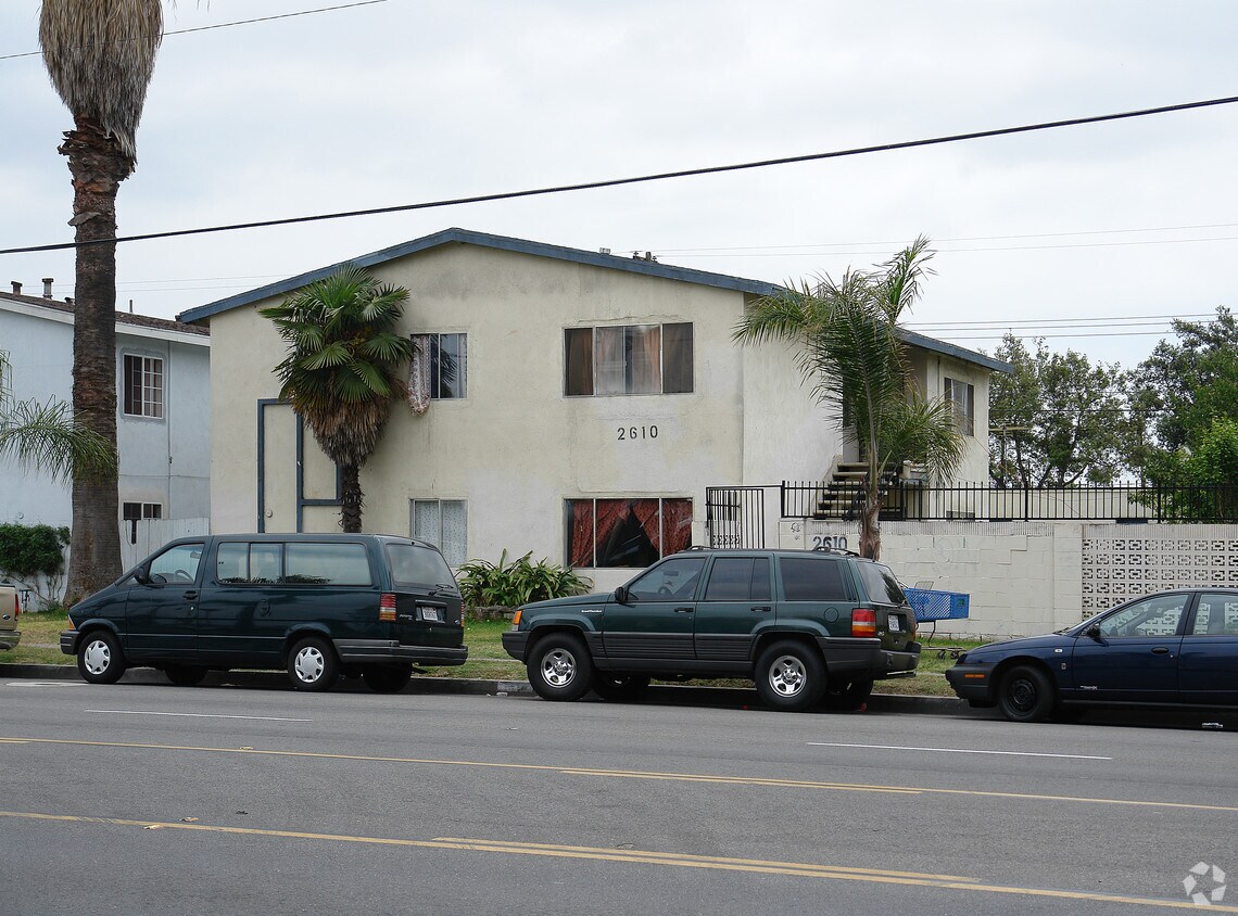 Foto principal - 2610 Mcfadden Ave