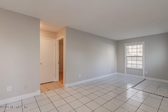 Building Photo - 1050 Assisi Ln