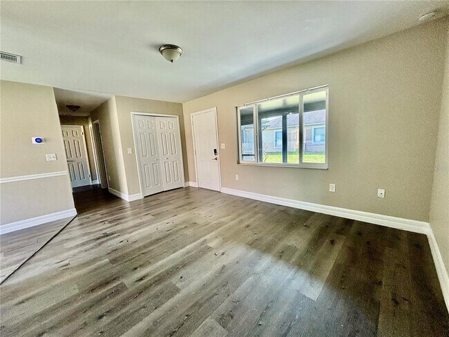 Foto del edificio - 504 Blackbird Ln