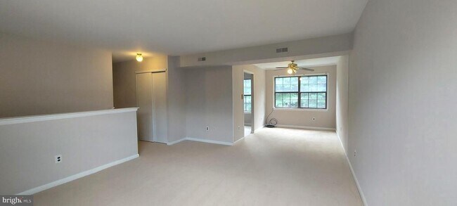 Foto del edificio - 426B Willow Turn