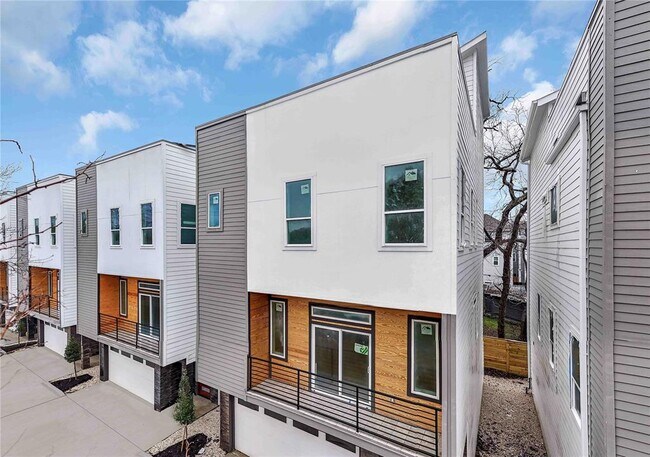 Foto del edificio - 710 Link Rd