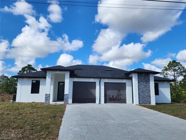 Building Photo - 388 Bell Blvd