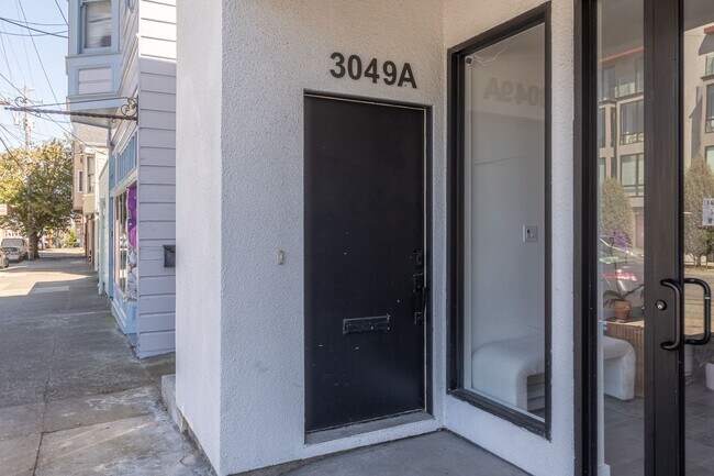Foto del edificio - 3049-3051 Clement Street (1356rc)