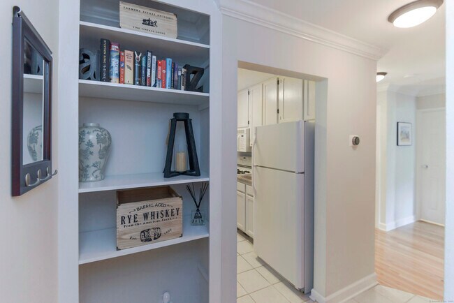 Foto del edificio - 53 Lawson Ln