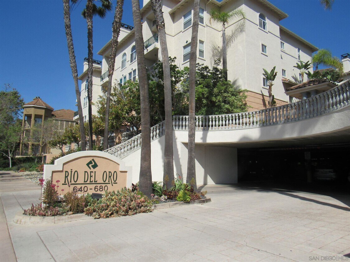 640 Camino De La Reina Unit 1105, San Diego, CA 92108 Condo for Rent