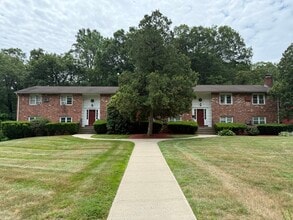 Building Photo - 1105 Waterbury Rd