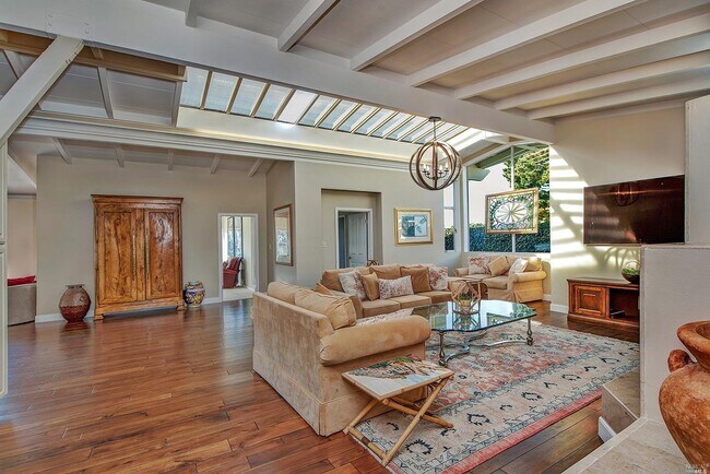 Foto del edificio - 33 Windward Rd