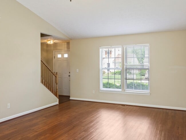 Foto del edificio - 443 Indian Lake Dr