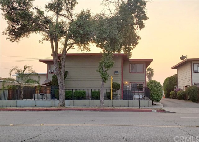 Building Photo - 821 S Lark Ellen Ave