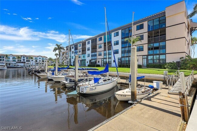 Foto del edificio - 803 River Point Dr