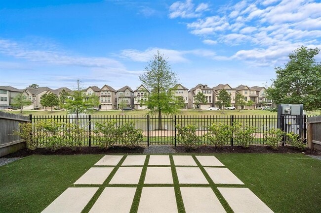 Building Photo - 10812 Kyler Oaks Pl