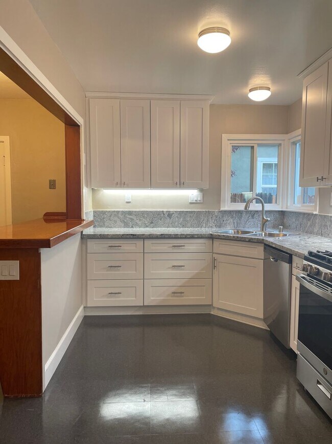 Foto del edificio - Single Family Home in East Sacramento
