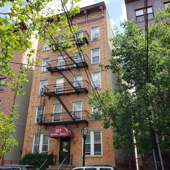 Building Photo - 327 Jackson St