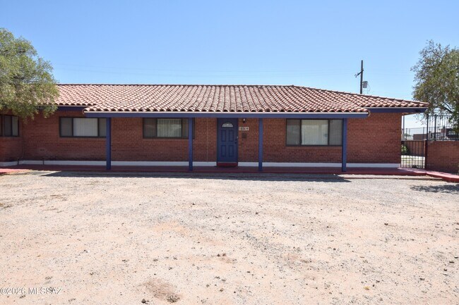 Foto del edificio - 1604 E 10th St