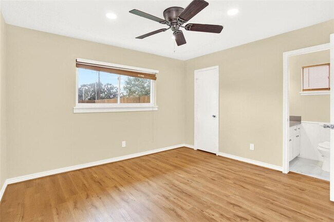 Building Photo - 817 Circle Way