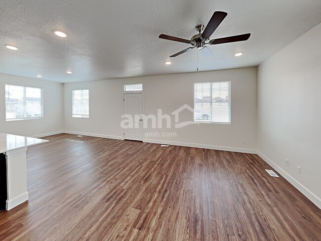 Building Photo - 7377 S Copper Rim Dr