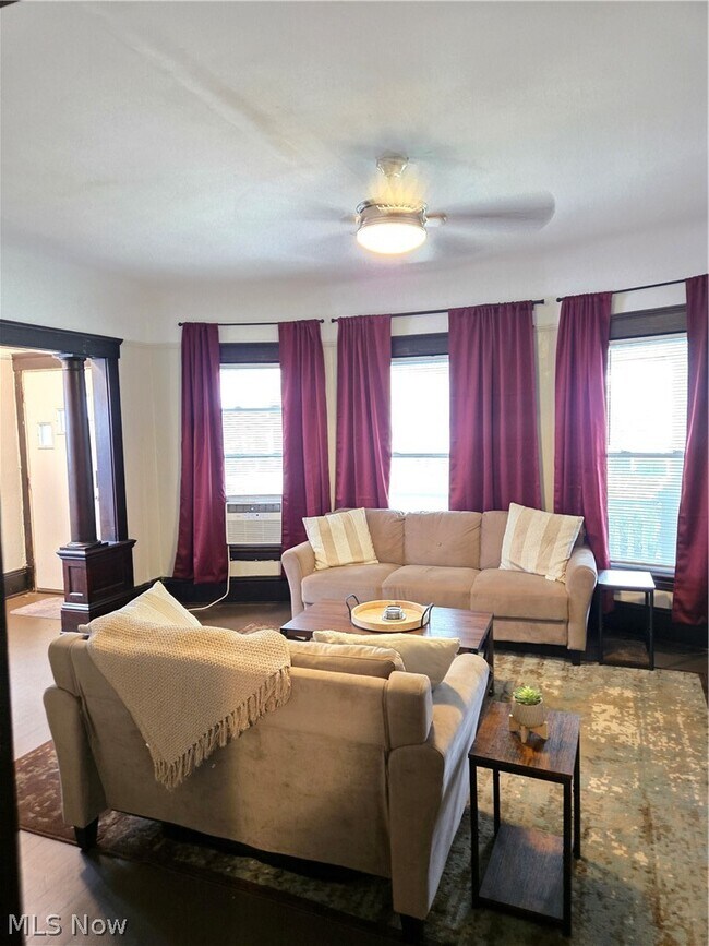 Foto del edificio - 1450 E 110th St