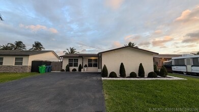 Building Photo - 11640 NW 32nd Manor
