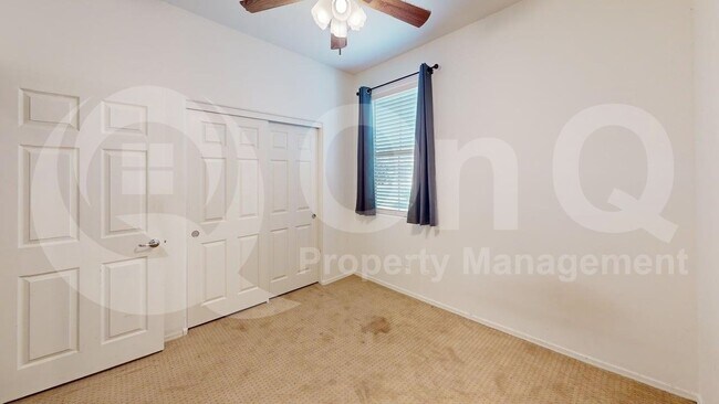 Foto del edificio - 12533 N School Day Dr