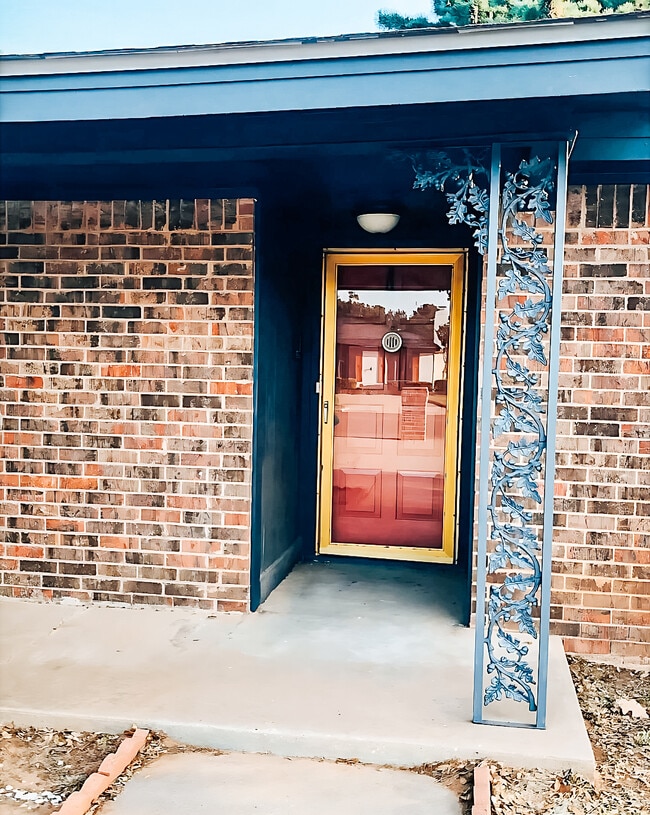 Building Photo - 5712 73rd St