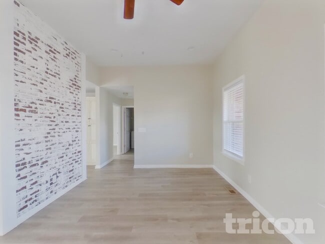 Foto del edificio - 1921 Sheffield Ln