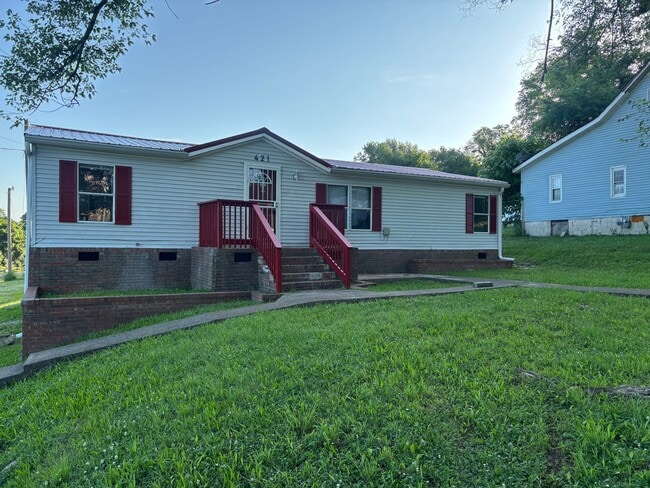 Building Photo - 421 Hannaway St
