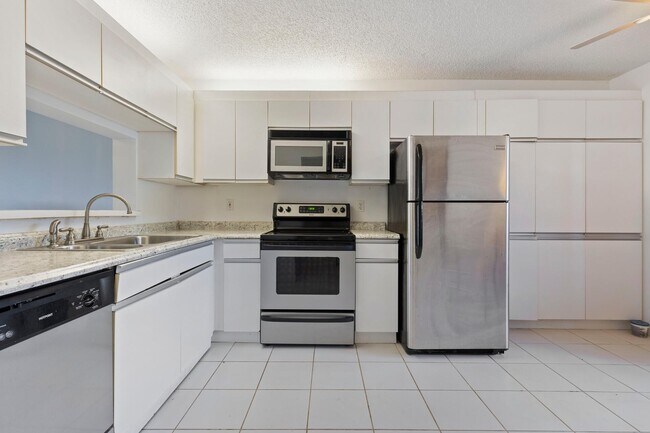 Foto del edificio - 280 NW 67th St