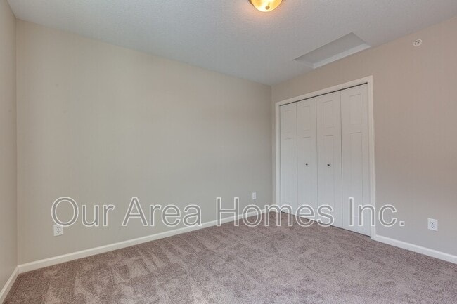 Foto del edificio - 12650 Pond View Rd