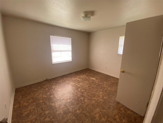 Foto del edificio - 4223 Rockingham St