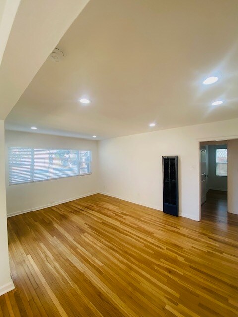 Foto del edificio - 1214 Devonshire Dr